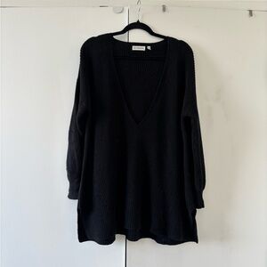 525 America Deep Black V-Neck Sweater